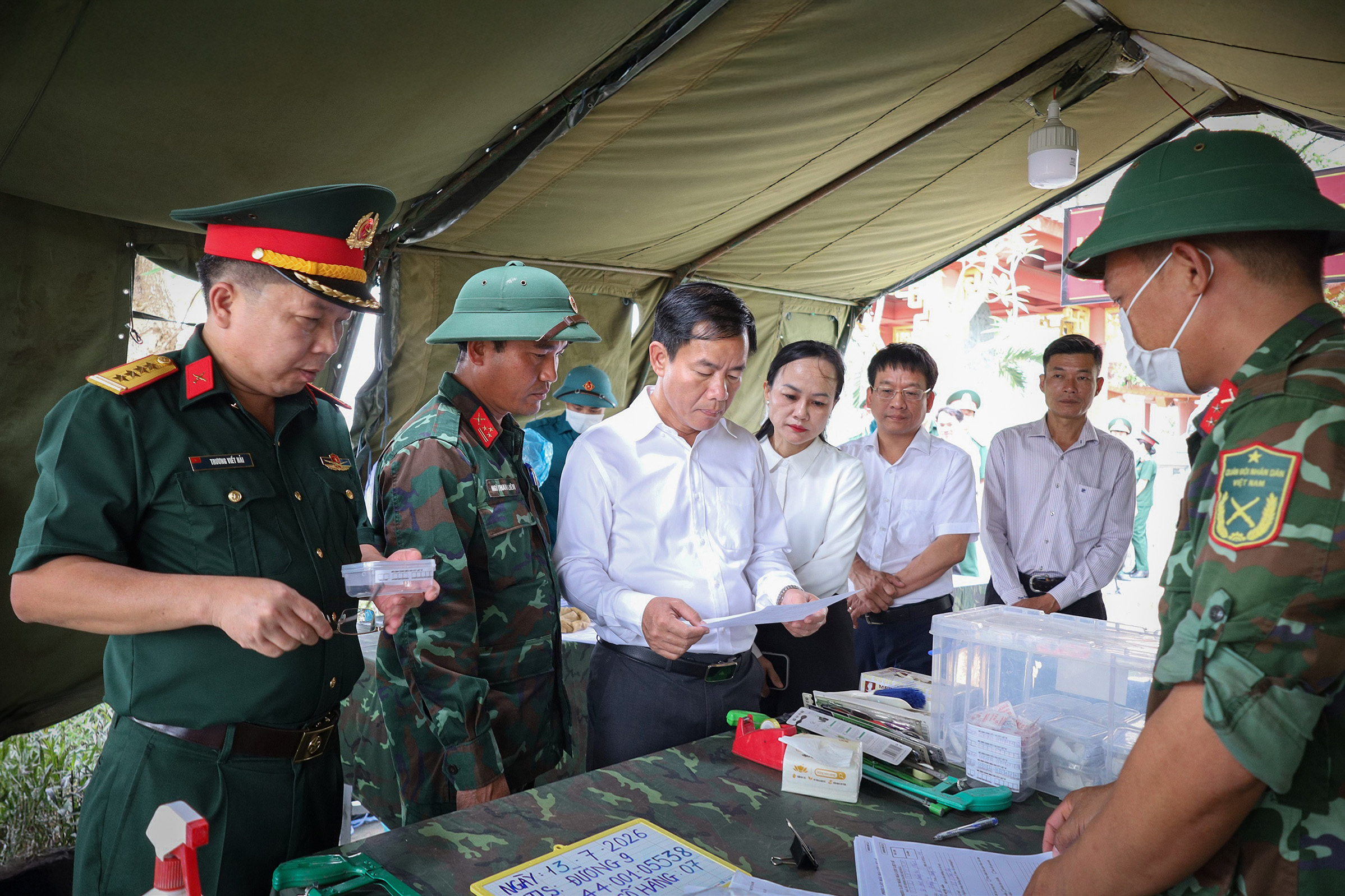Động viên chiến sĩ