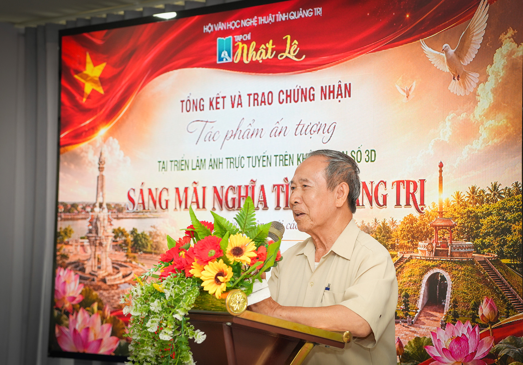 Tác giả Hồ Thanh Thoan phát biểu